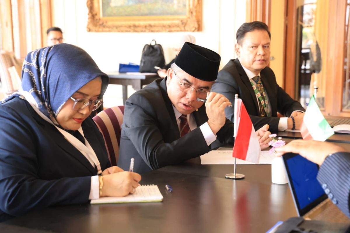 Indonesia dan Iran Perkuat Kerja Sama Ketenagakerjaan: Fokus pada Vokasi, Jaminan Sosial dan Disabilitas